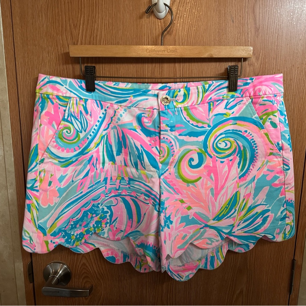 Lilly Pulitzer shorts size 16 only worn once!